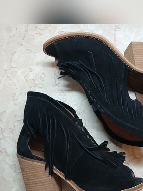 Musse & Cloud Fringe Ankle Boots Womens 9 Black Suede Western Peep Toe Heels